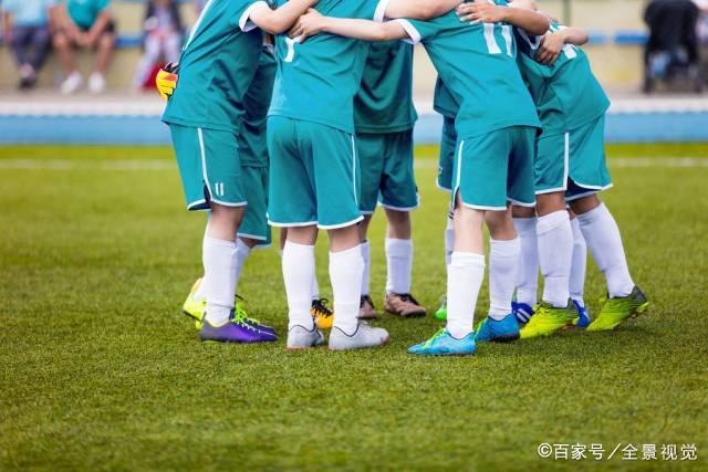 组图：世界杯-葡萄牙世界杯训练备战 c罗一脸严肃认真